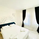شقة فندقية Lena Boutique