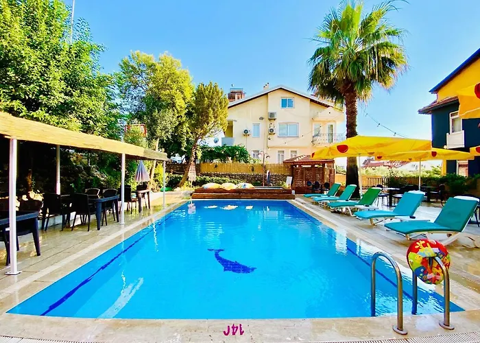 Lena Boutique Aparthotel