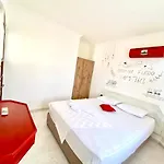 Lena Boutique شقة فندقية *