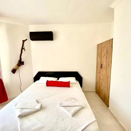 Lena Boutique Aparthotel